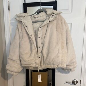 American Eagle Outfitters Off-White Puffer Jacket